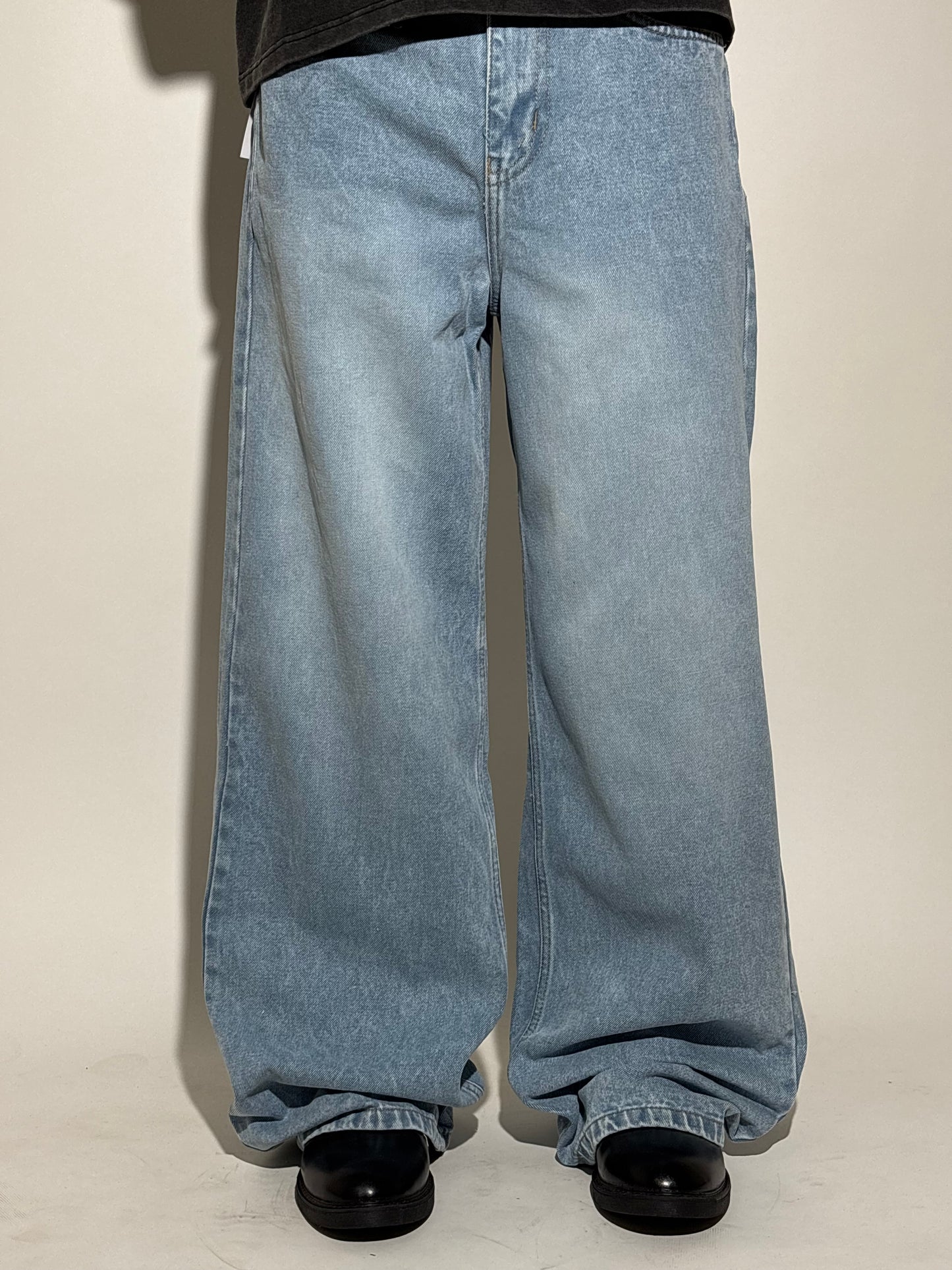 Shade 26 baggy jeans