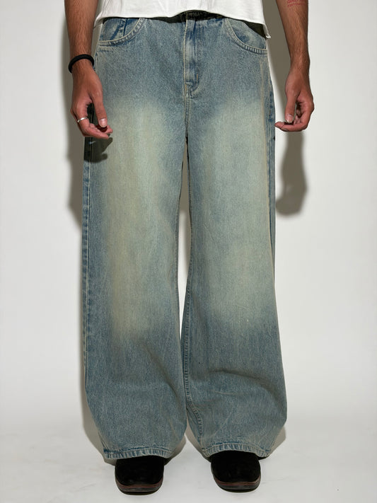 Shade 16 baggy jeans