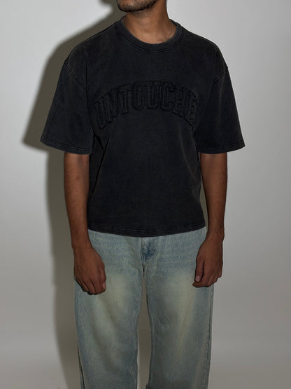 Uncontrolled boxy tee