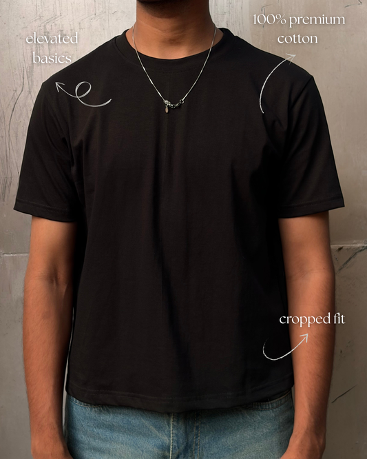 Black cropped tee
