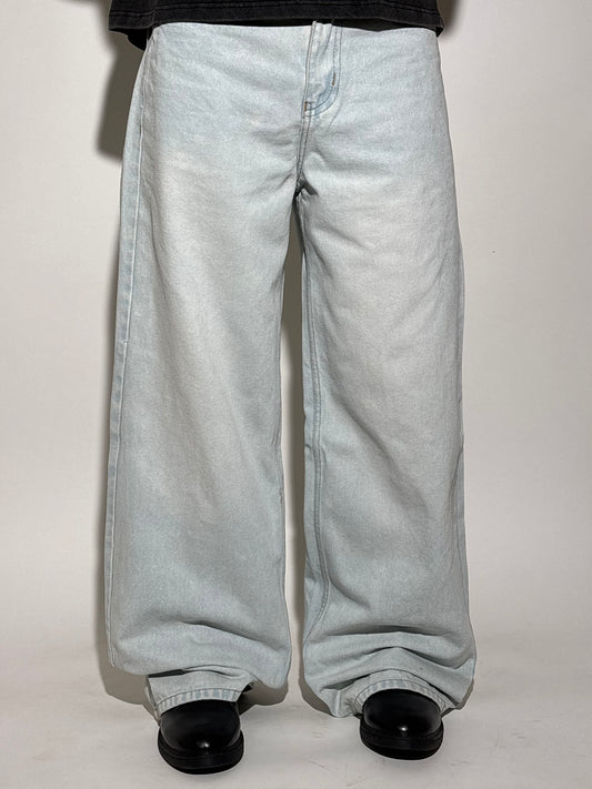 Shade 22 Light blue baggy jeans