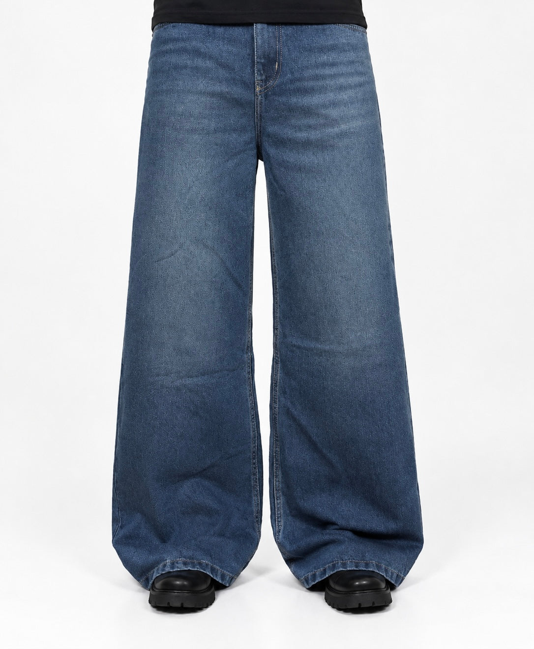Shade 4 baggy jeans