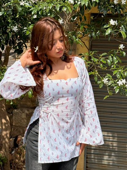 Aaira white full sleeve kurti
