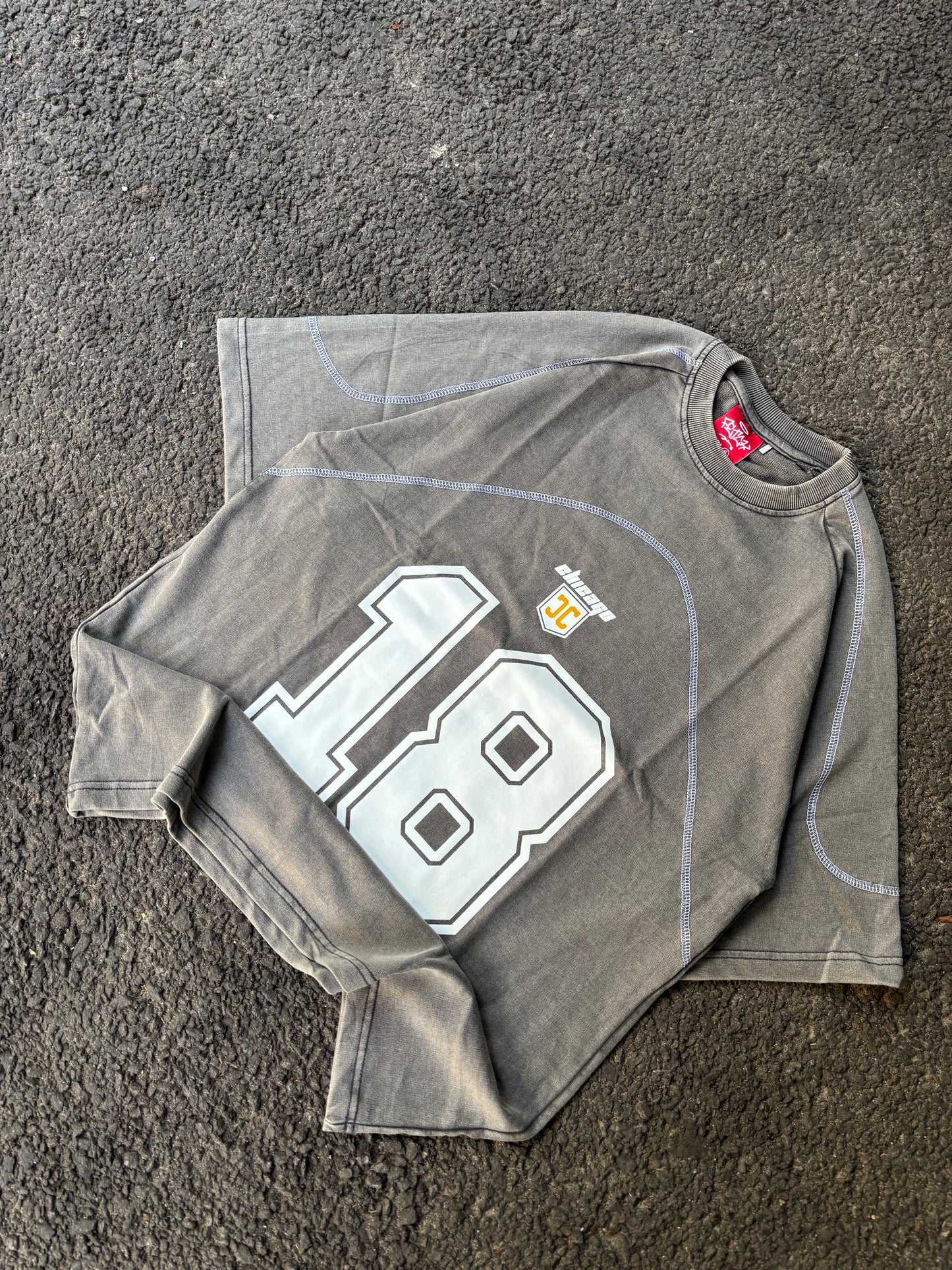 18 grey oversized tee